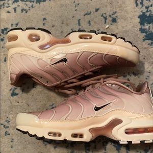 WMNS Nike Air max Plus 6.5